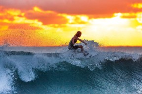 爱游戏app下载-蒂姆G2狂砍45分创生涯新高，铁血防守锁死对手引热议